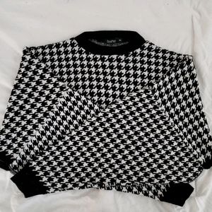 Hounds tooth crop sweater.